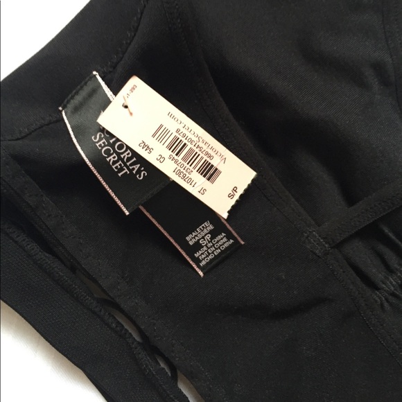 Victoria's Secret Criss Cross Strappy Back Bra - Picture 5 of 5