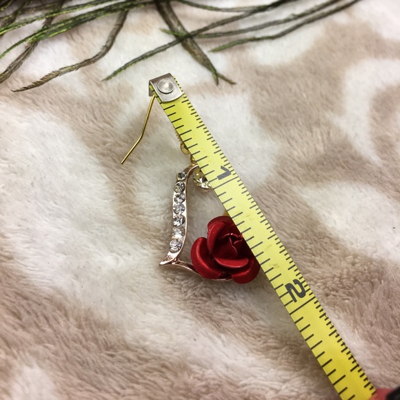 Red Rose Heart Earrings - Picture 6 of 7