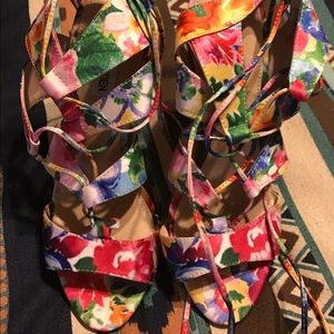 Steve Madden Lace up heel