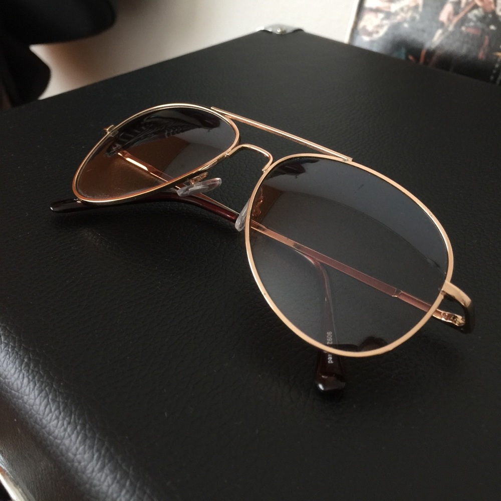 🕶