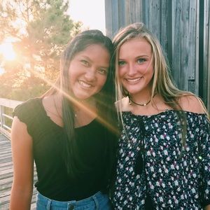 Meet your Posher, Chloe