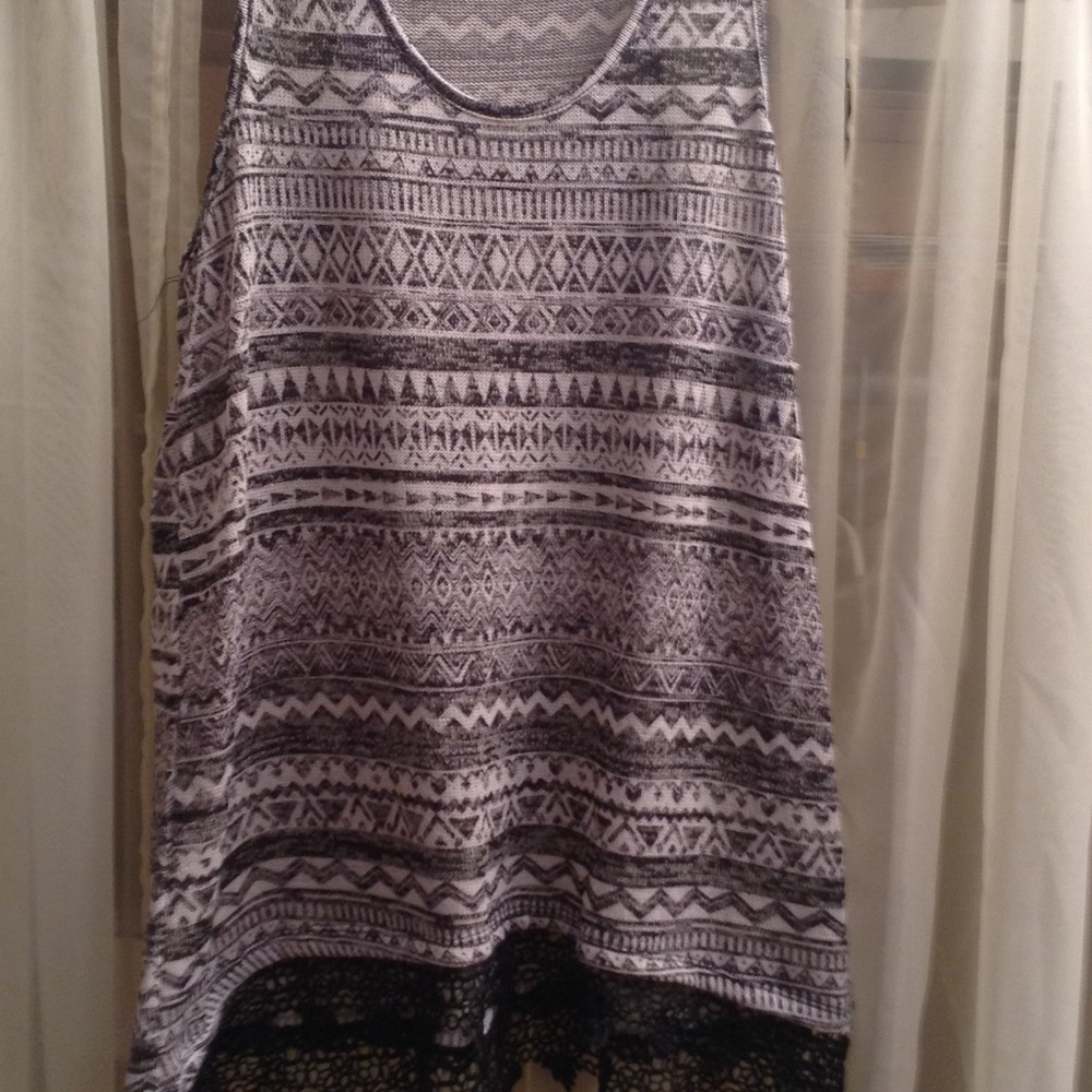 Lightweight & semi sheer top