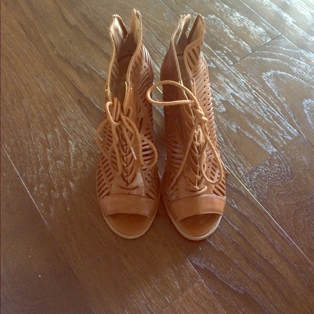 Open toed Heeled Sandals