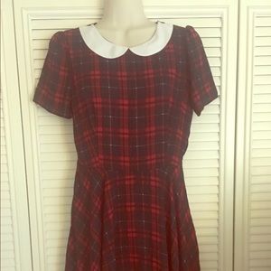 Forever 21 size medium plaid dress with collar