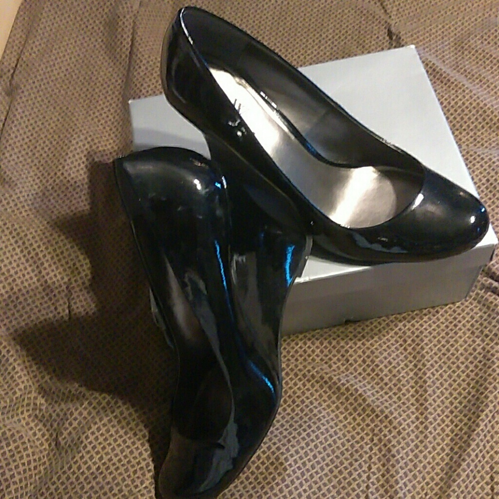 Shoe