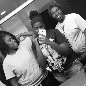 Meet your Posher, Miya