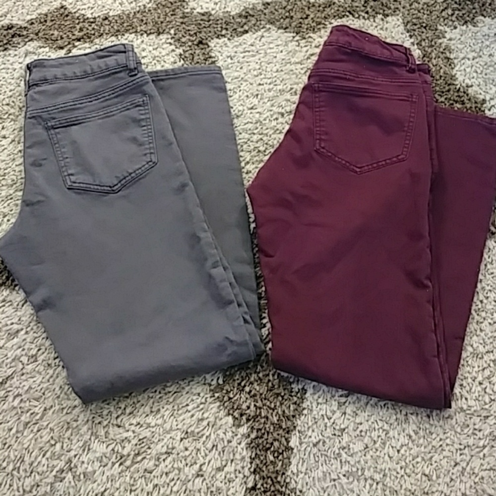 2 pairs of Rue 21 Mid Rise Skinny size 5/6 R