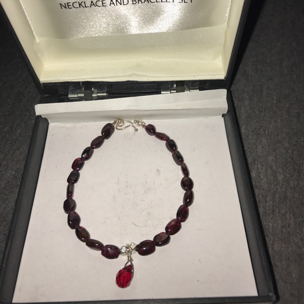 garnet necklace and bracelet set!
