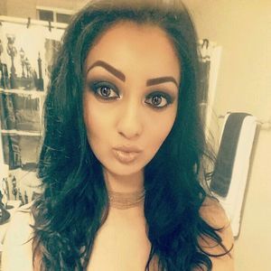 Meet your Posher, Elena