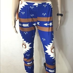 Stretch pants with reindeer print