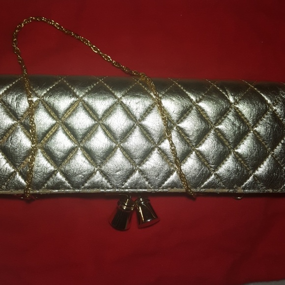 ALDO Gold Clutch - Picture 2 of 7