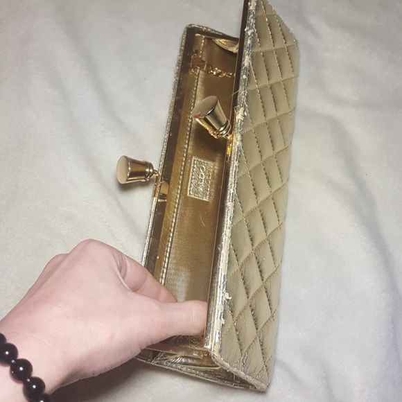 ALDO Gold Clutch - Picture 4 of 7