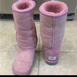 Pink Uggs