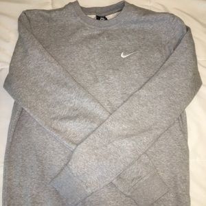 Men's Nike crew neck pullover