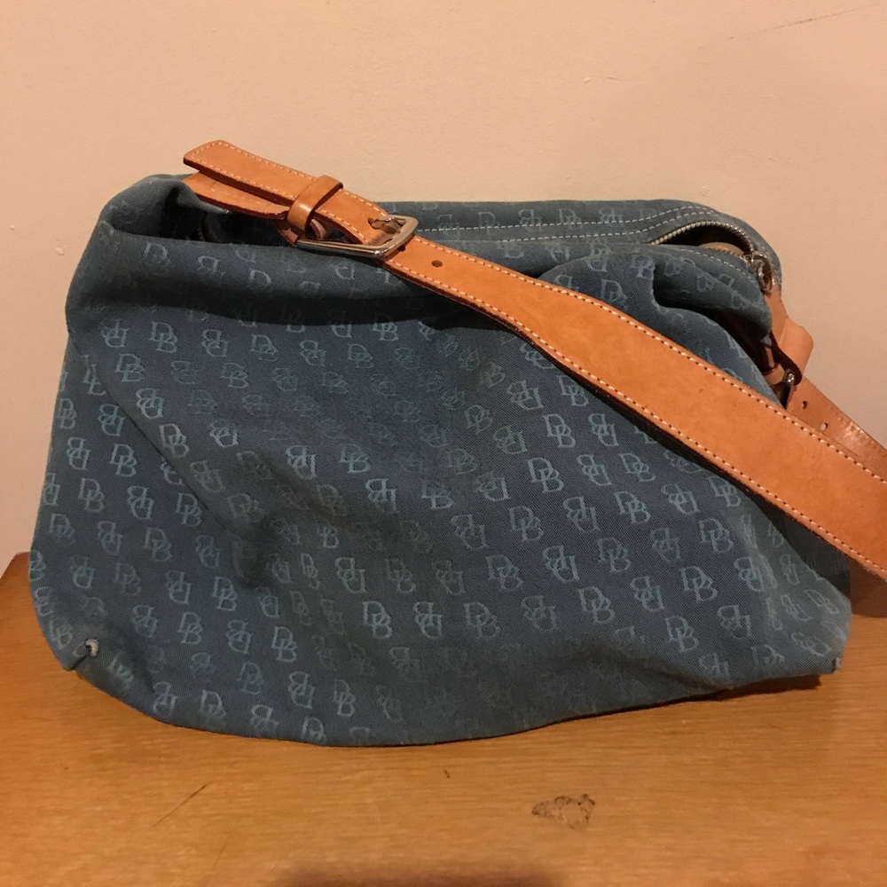 Authentic Dooney&Burke shoulder bag