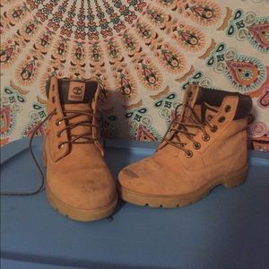 Size 4 but fit like a 6.5-7