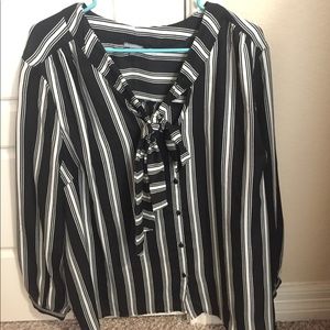 🌟BRAND NEW🌟 Button down long sleeve top