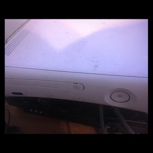 White Xbox 360 Arcade Console with controller