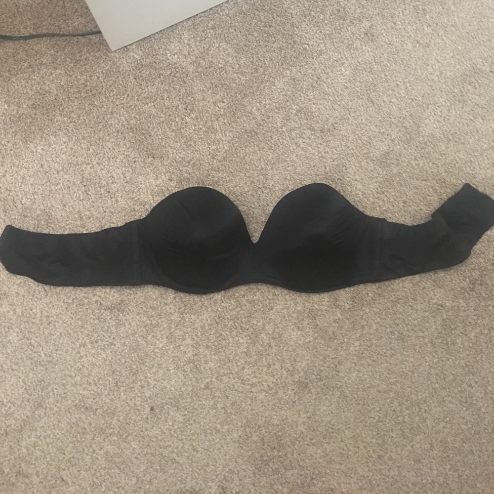 Black Strapless Bra