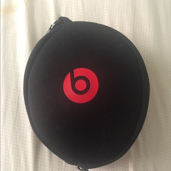 Hot Pink Beats - Picture 1 of 3