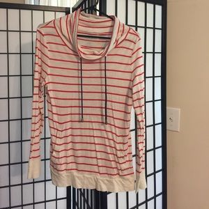 Long sleeve turtle droop neck