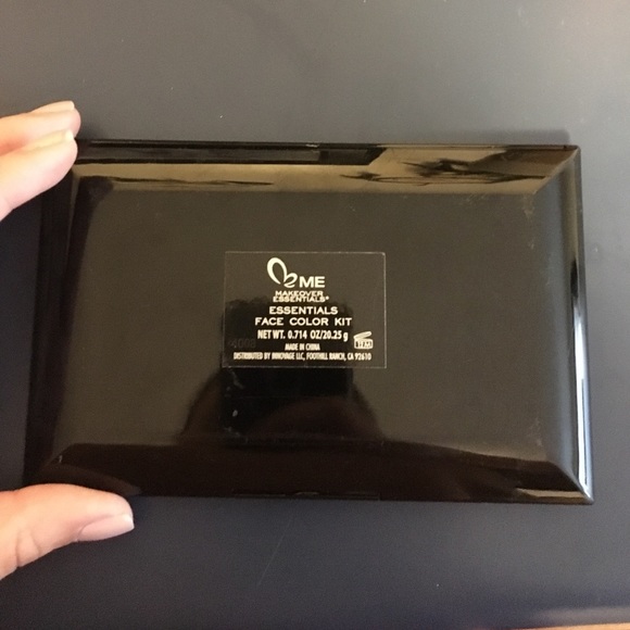 makeover essentials - Picture 3 of 4