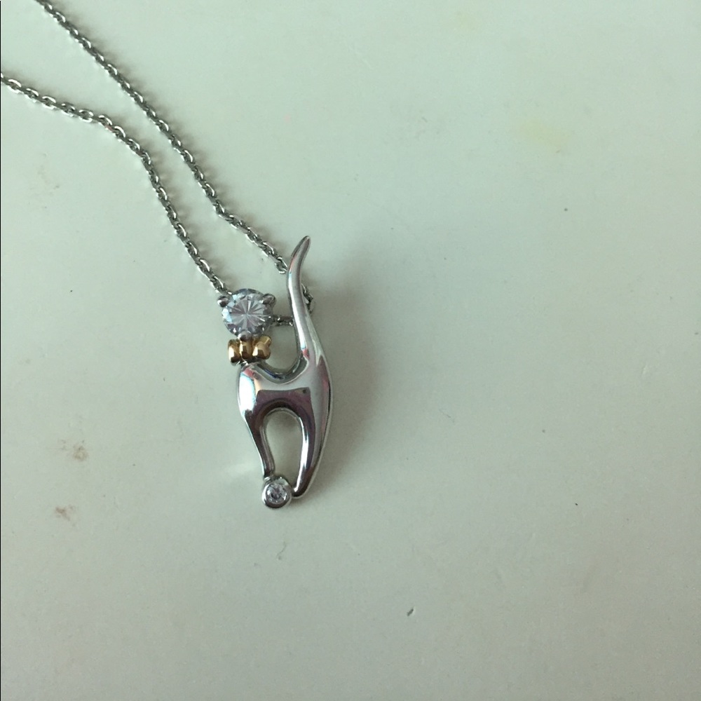 🌴 Cat with diamond head necklace