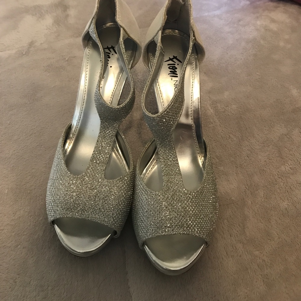 Cute sparkly heels! (Worn once)