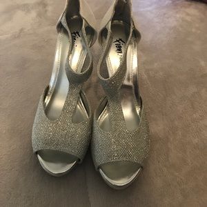 Cute sparkly heels! (Worn once)