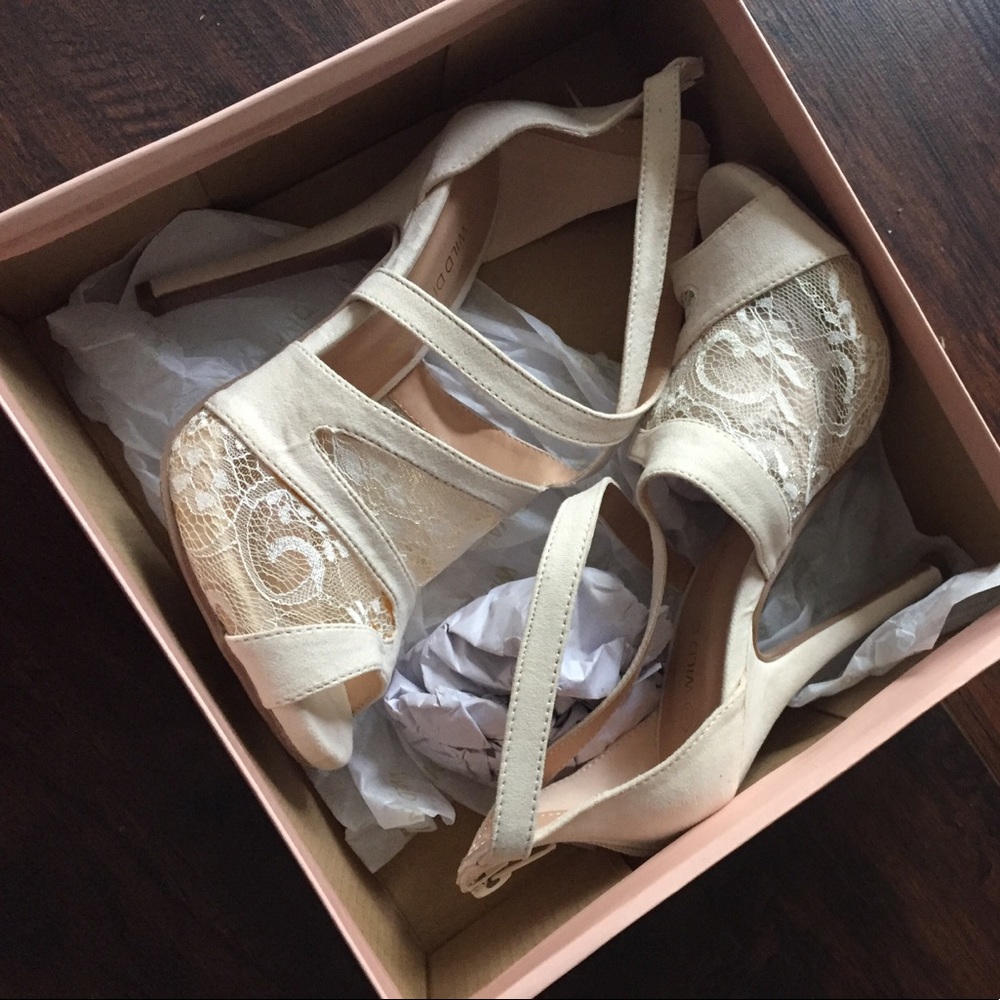 NEW lace heels