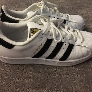 Adidas superstars