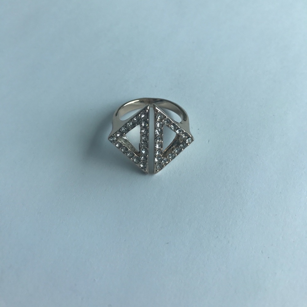 Triangle ring - Picture 3 of 4