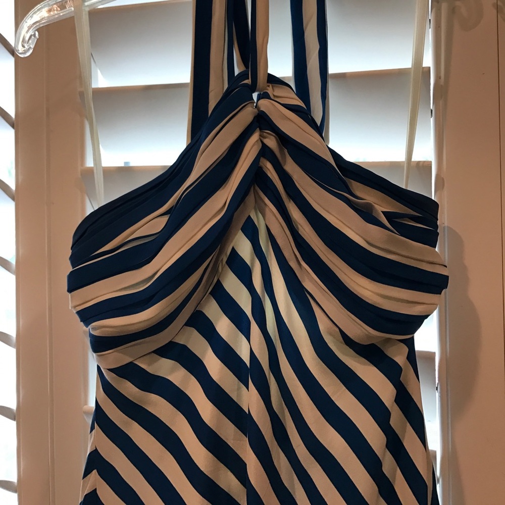 Dress - Picture 3 of 6