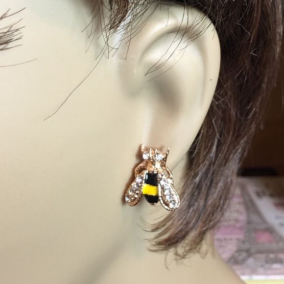 Bumblebee Earrings - Picture 5 of 7