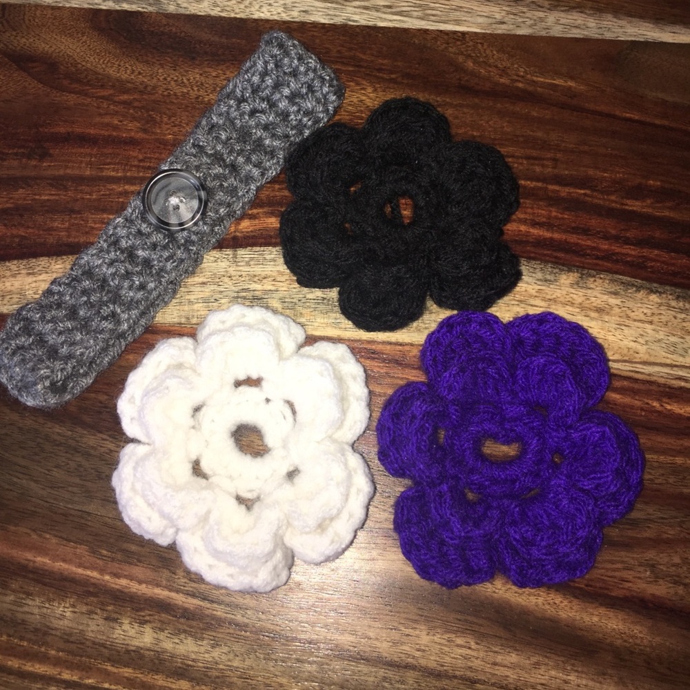 Brand new Crochet headband with crochet flowers