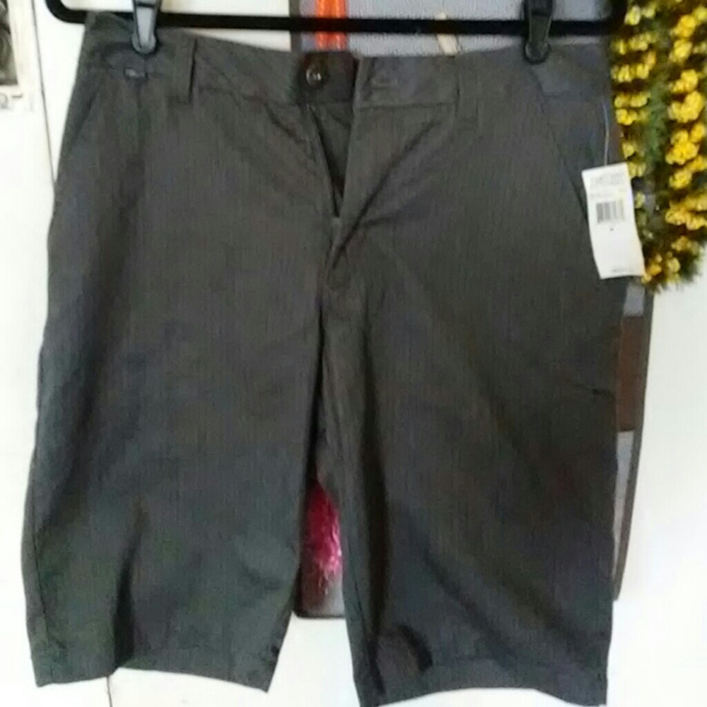 Fox. Shorts. 30W 22L