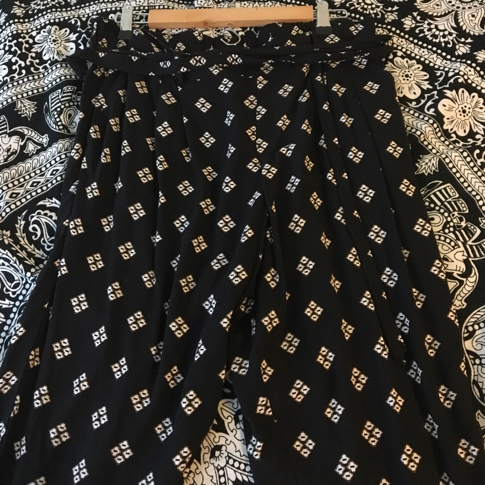 jogger style pattern pant