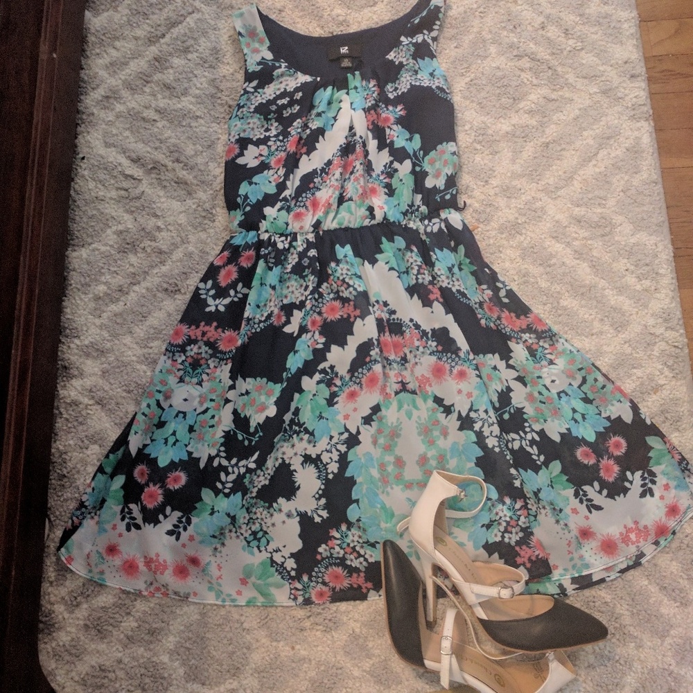 Sleeveless Floral Dress