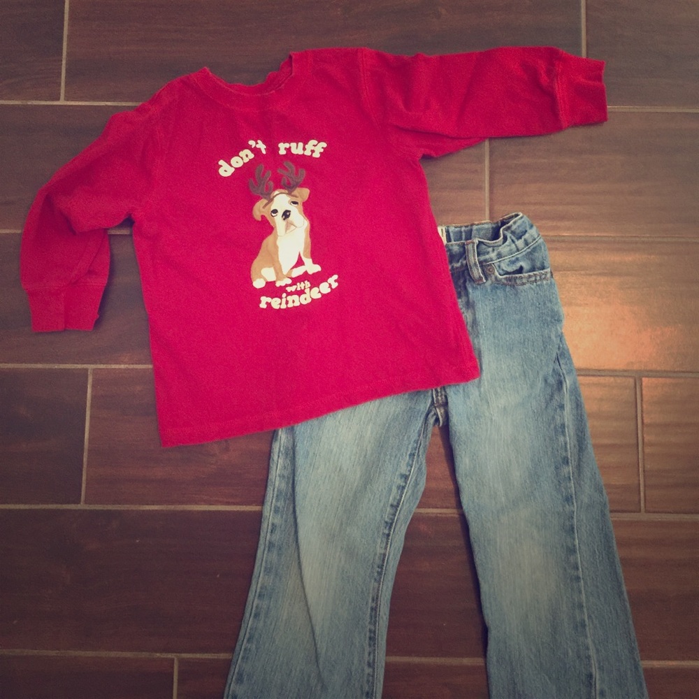 Boy outfit size 4T top and bottom
