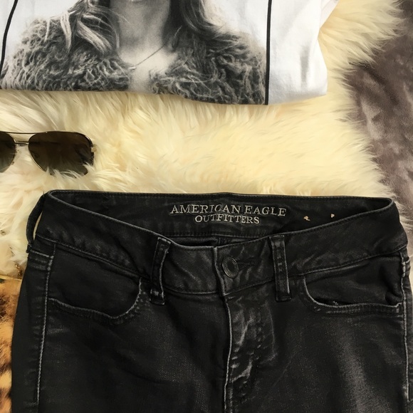 FINAL PRICE AE Black distressed jeggings - Picture 2 of 6