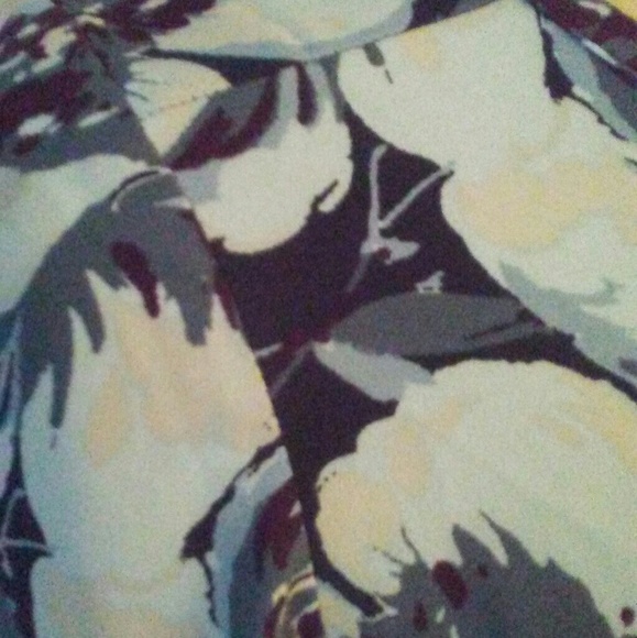 The Loft Print Blouse - Picture 4 of 8