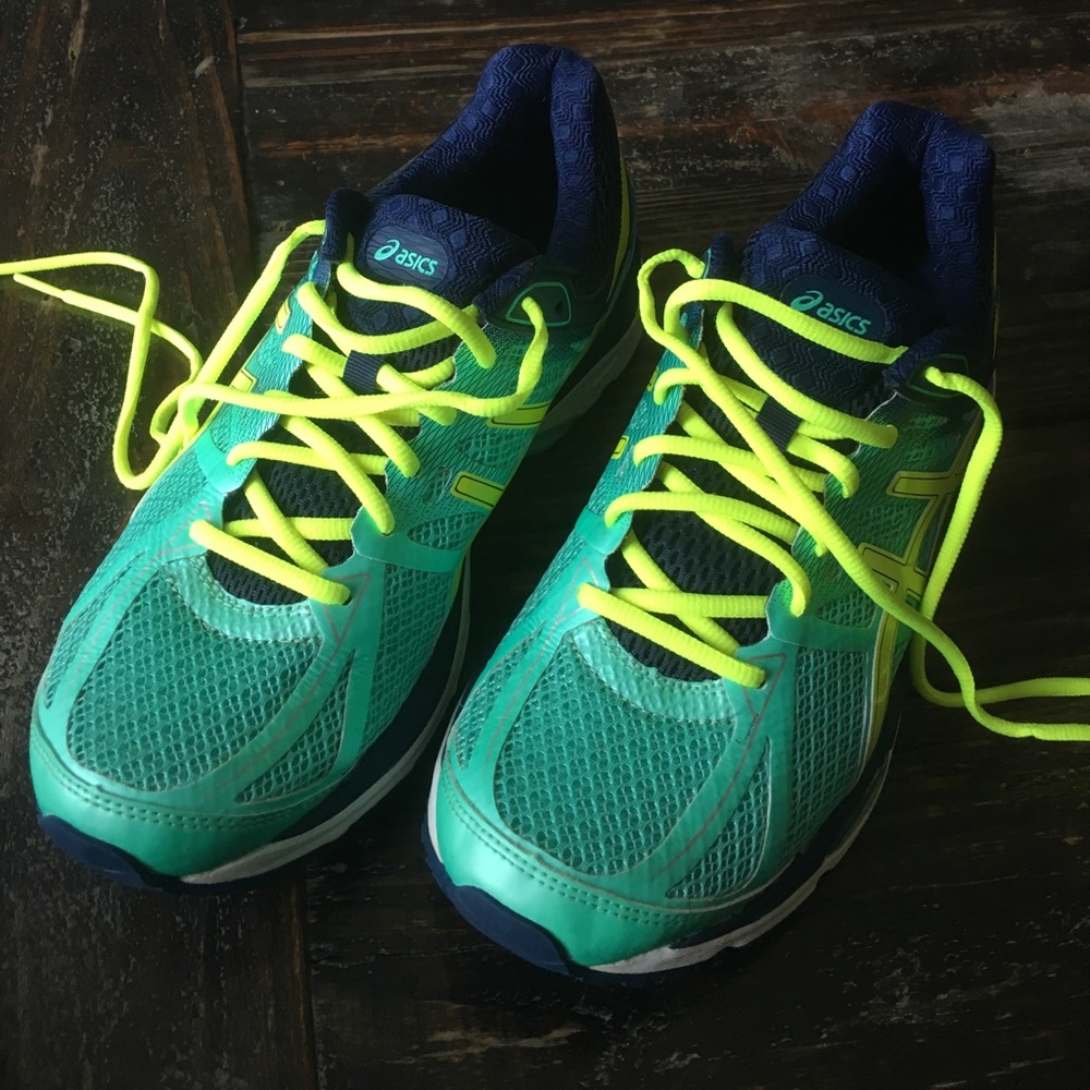 ASICS RUNNING SHOES