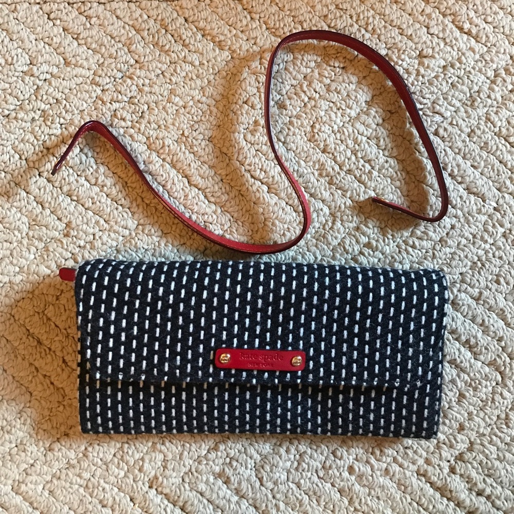Kate Spade wallet/wristlet with detachable strap