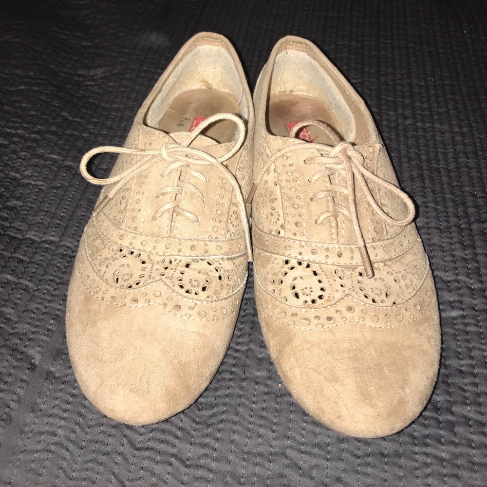 Oxford faux suede shoes
