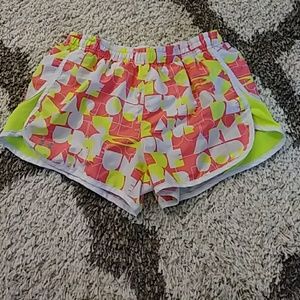 Under Armour size Small shorts