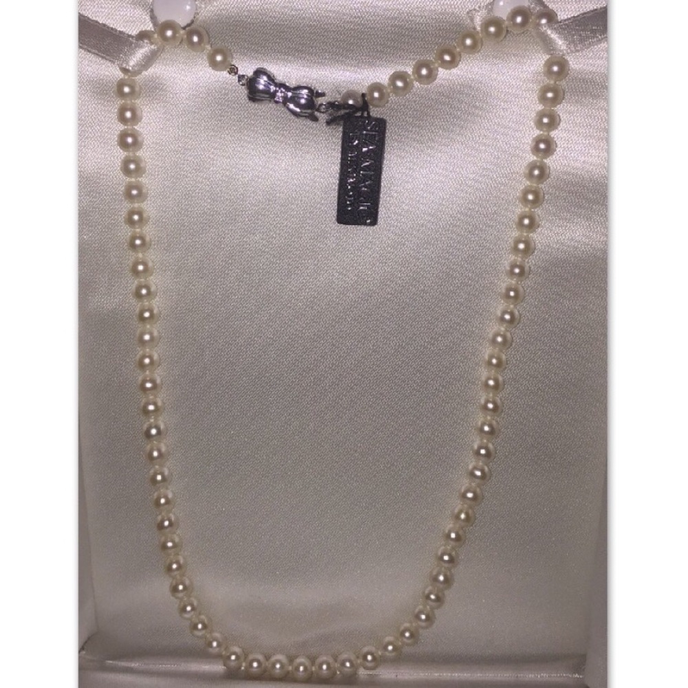 Sea Magic Pearl Necklace