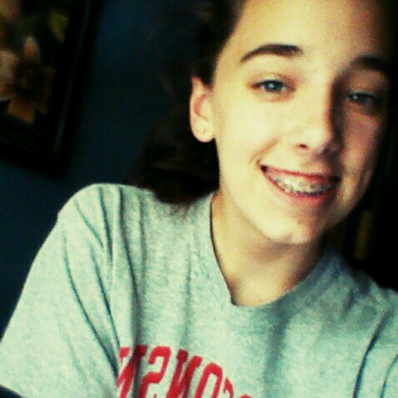 Meet your Posher, Abbey - Picture 1 of 1