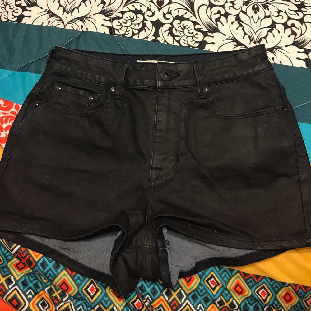 Bullhead Denim Co. black shorts