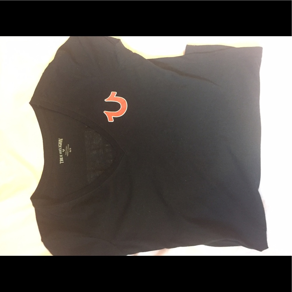 Woman's True religion v neck shirt