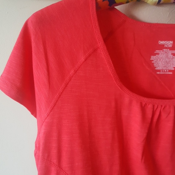 Danskin Now Red Short Sleeves Rounded Neckline Top. - Picture 2 of 6